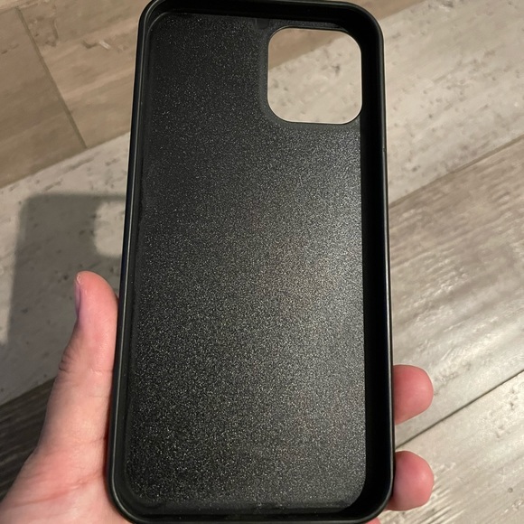 Wood case for iPhone 12/12pro from Keyway - Picture 2 of 4